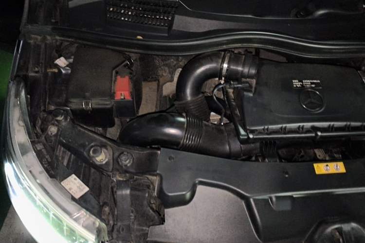 Used Mercedes-Benz V-Class 2021 V 260 Avantgarde Edition Engine Bay Right