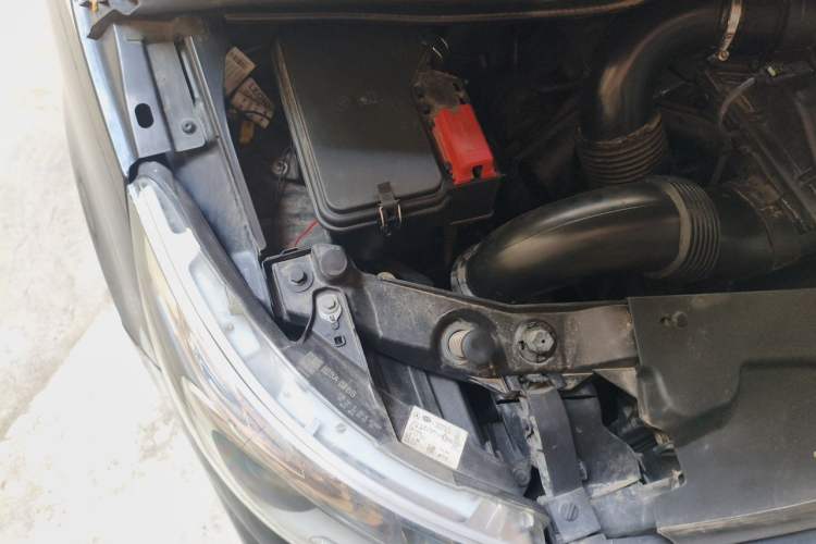 Used Mercedes-Benz V-Class 2021 V 260 L Long Wheelbase Prestige Edition Engine Bay Right