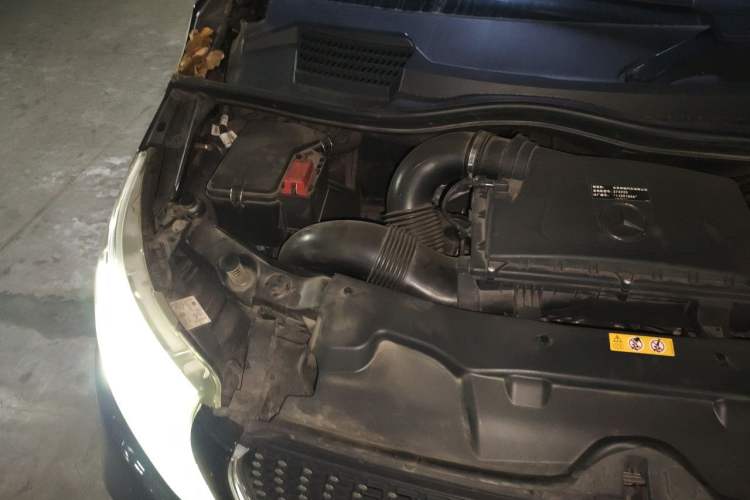 Used Mercedes-Benz V-Class 2021 V 260 L Long-wheelbase Luxury Edition Engine Bay Right