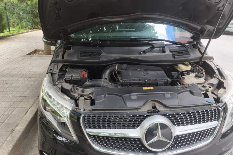 Used Mercedes-Benz V-Class 2021 V 260 L Long-wheelbase Luxury Edition Engine Bay Right