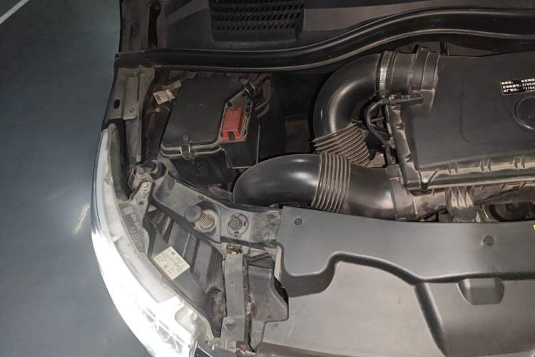 Used Mercedes-Benz V-Class 2021 V 260 Avantgarde Edition Engine Bay Right