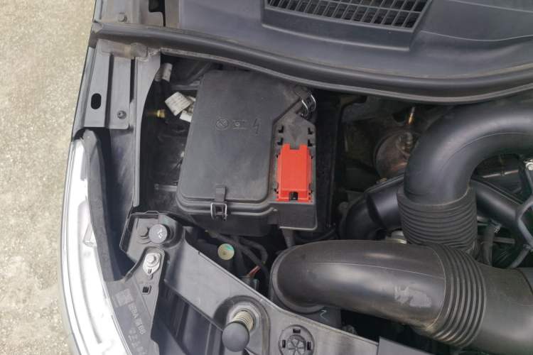 Used Mercedes-Benz V-Class 2021 V 260 Avantgarde Edition Engine Bay Right