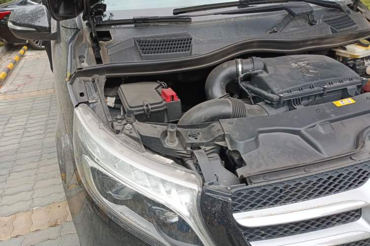 Used Mercedes-Benz V-Class 2021 V 260 Avantgarde Edition Engine Bay Right