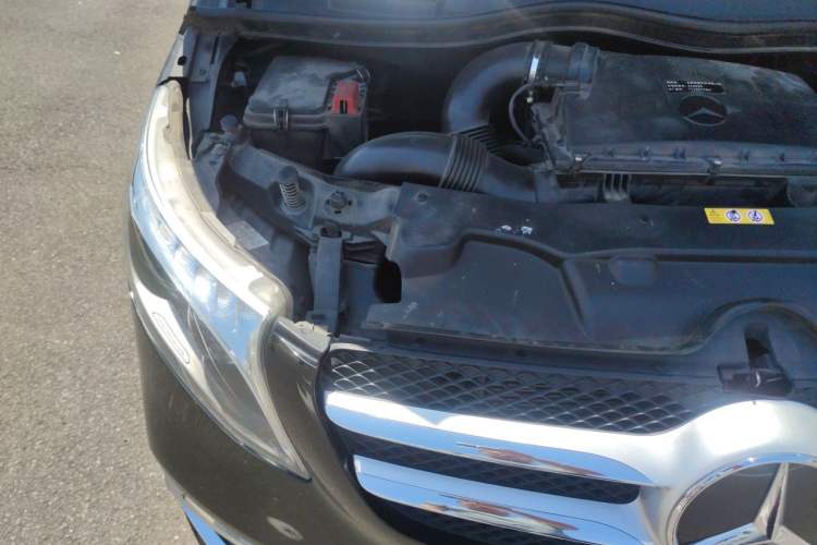 Used Mercedes-Benz V-Class 2021 V 260 Prestige Edition Engine Bay Right