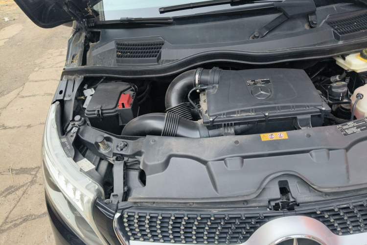 Used Mercedes-Benz V-Class 2021 V 260 L Long-wheelbase Luxury Edition Engine Bay Right
