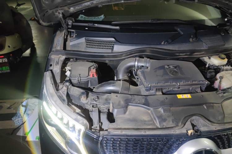 Used Mercedes-Benz V-Class 2021 V 260 L Long-wheelbase Luxury Edition Engine Bay Right