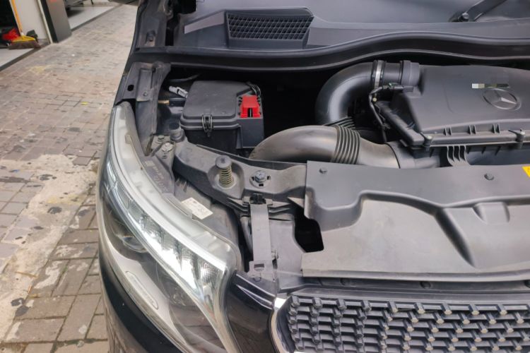 Used Mercedes-Benz V-Class 2021 V 260 L Long-wheelbase Luxury Edition Engine Bay Right