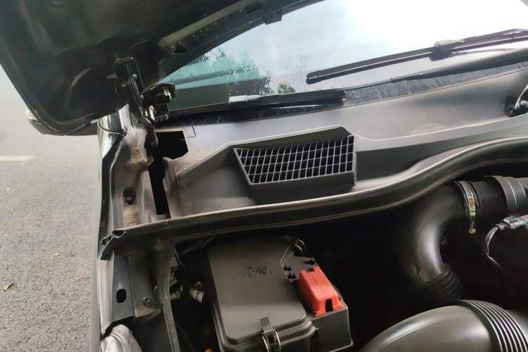 Used Mercedes-Benz V-Class 2021 V 260 Prestige Edition Engine Bay Right