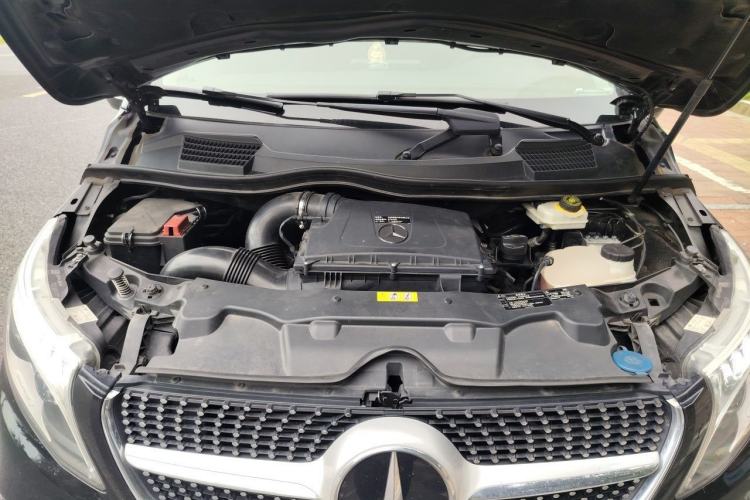 Used Mercedes-Benz V-Class 2021 V 260 L Long-wheelbase Luxury Edition Engine Bay