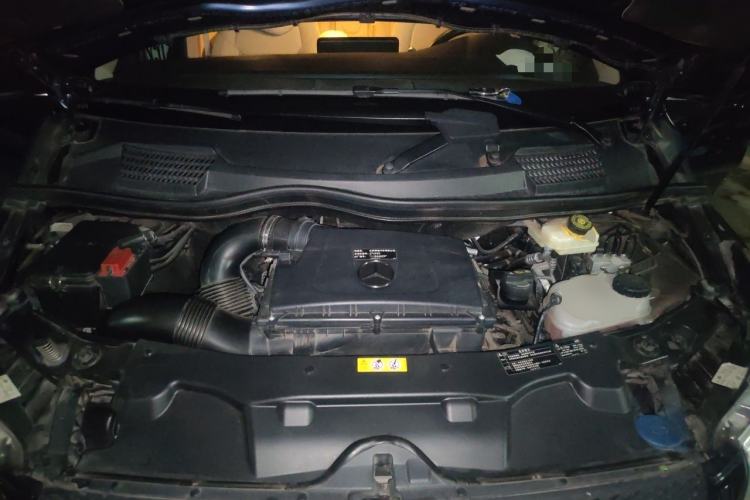 Used Mercedes-Benz V-Class 2021 V 260 Avantgarde Edition Engine Bay