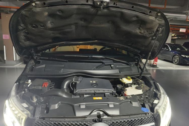 Used Mercedes-Benz V-Class 2021 V 260 Prestige Edition Engine Bay