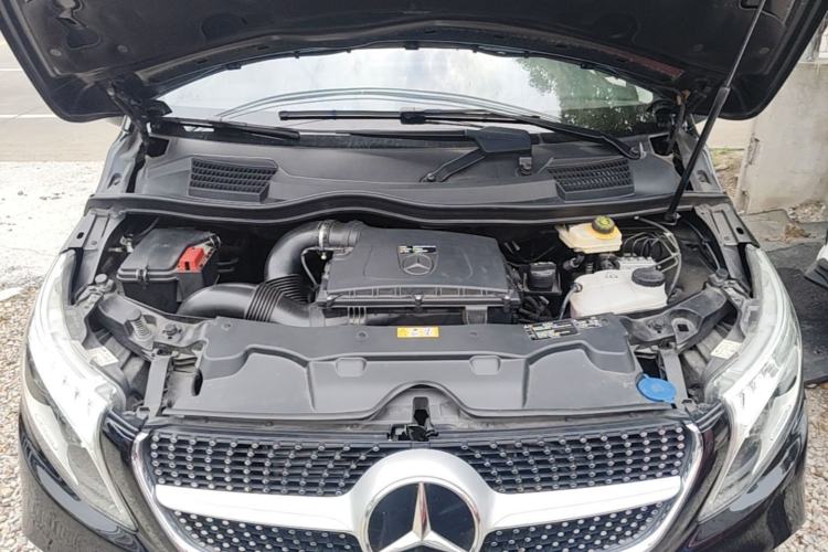 Used Mercedes-Benz V-Class 2021 V 260 L Long-wheelbase Luxury Edition Engine Bay
