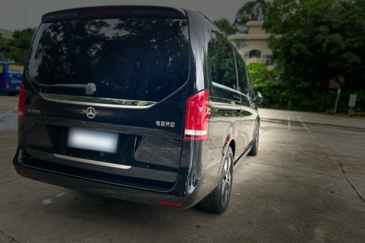 Used Mercedes-Benz V-Class 2021 V 260 Prestige Edition Exterior 2