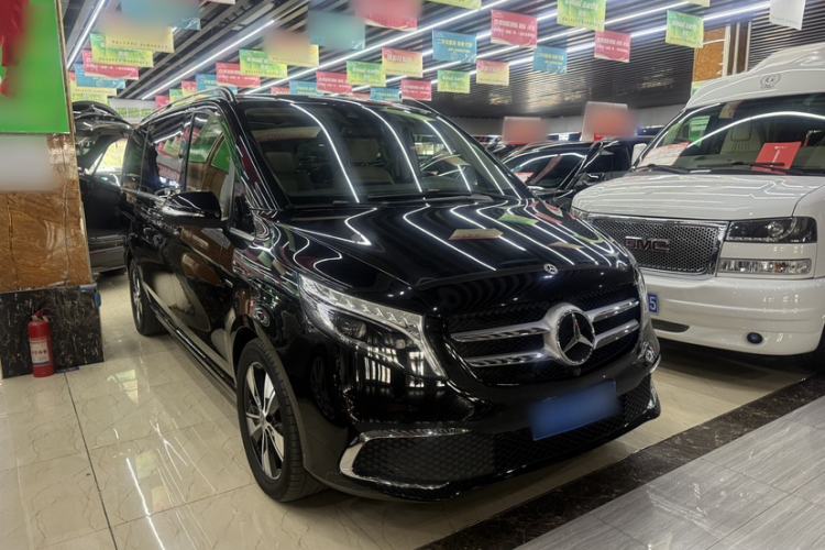 Used Mercedes-Benz V-Class 2021 V 260 Prestige Edition Exterior 2