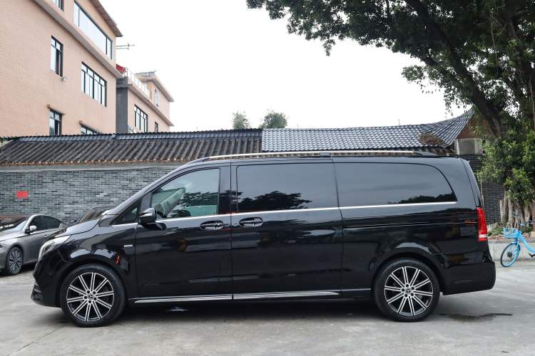 Used Mercedes-Benz V-Class 2021 V 260 L Long-wheelbase Luxury Edition Exterior 2