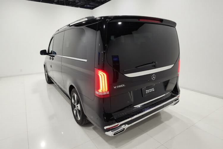 Used Mercedes-Benz V-Class 2021 V 260 L Long Wheelbase Prestige Edition Exterior 2