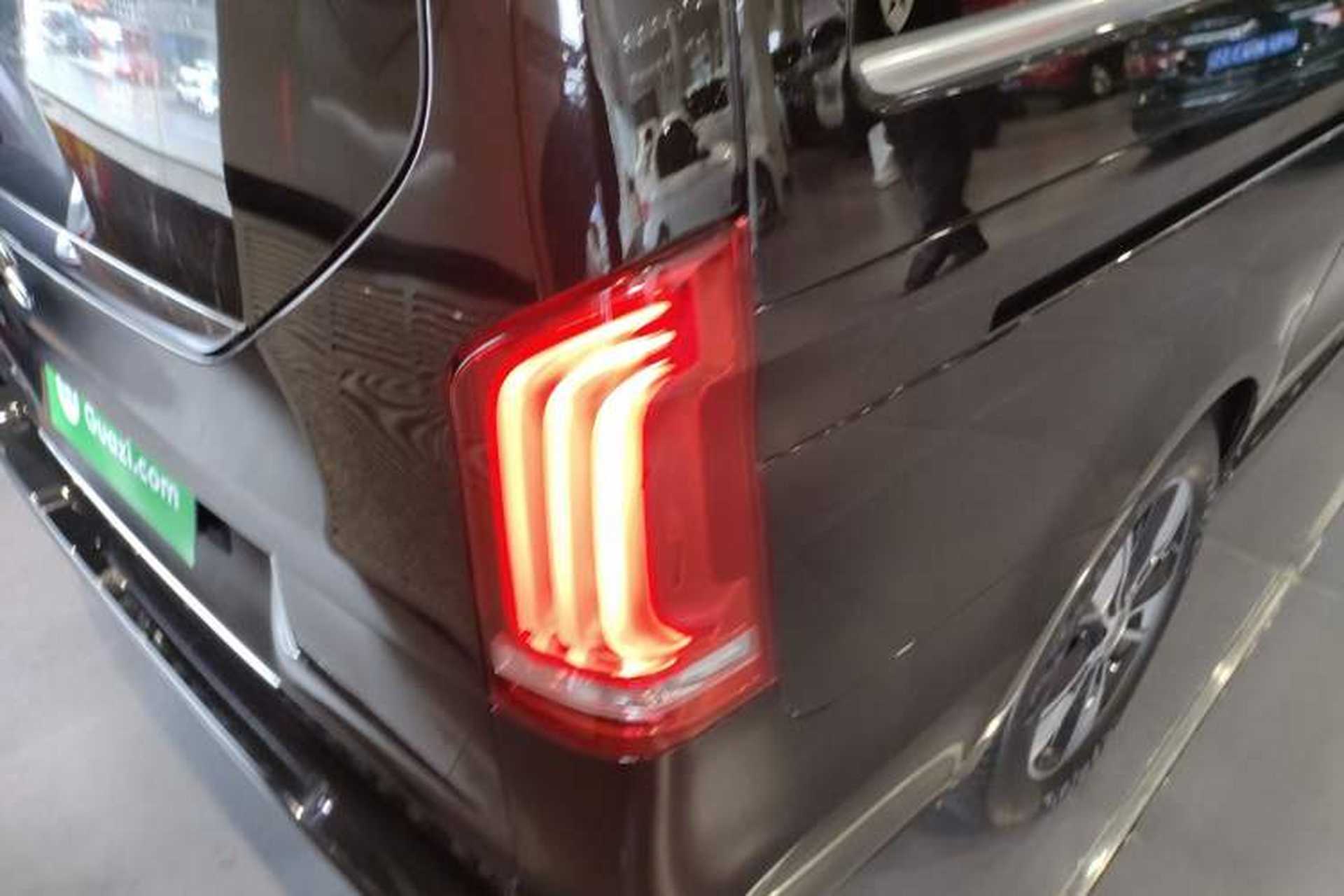 Used Mercedes-Benz V-Class 2021 V 260 Prestige Edition Exterior 3