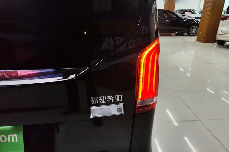 Used Mercedes-Benz V-Class 2021 V 260 Prestige Edition Exterior 3
