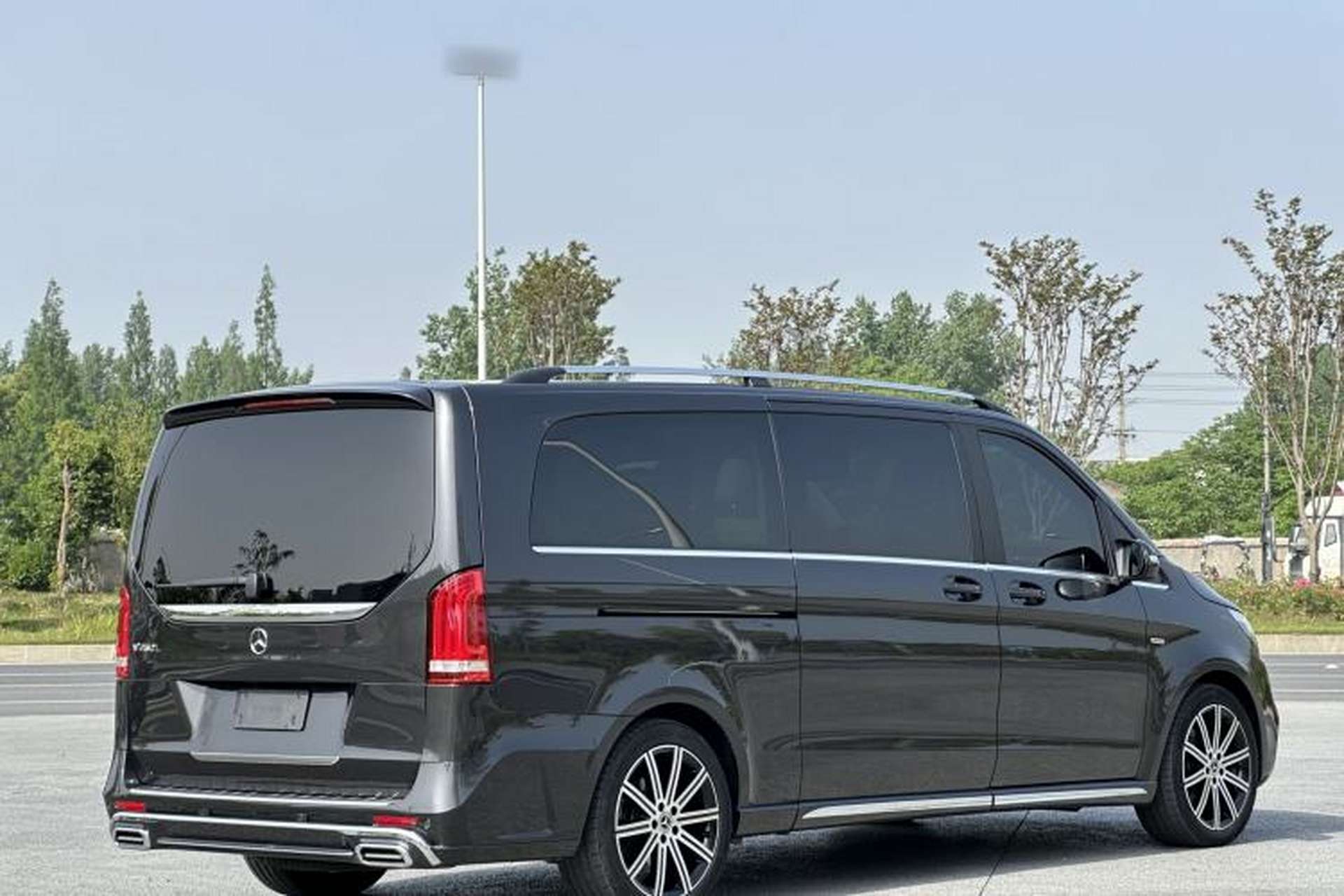 Used Mercedes-Benz V-Class 2021 V 260 L Long-wheelbase Luxury Edition Exterior 4