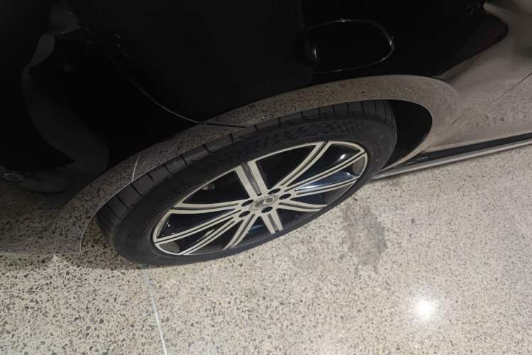 Used Mercedes-Benz V-Class 2021 V 260 L Long-wheelbase Luxury Edition Exterior 4