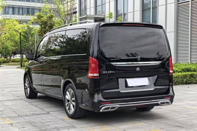 Used Mercedes-Benz V-Class 2021 V 260 Avantgarde Edition Exterior 5