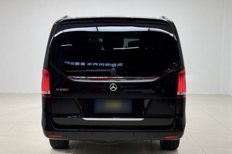 Used Mercedes-Benz V-Class 2021 V 260 Avantgarde Edition Exterior 5
