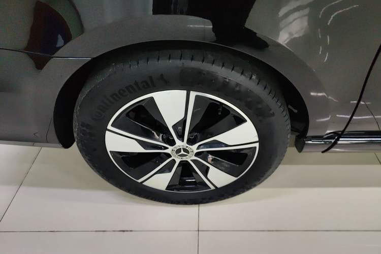 Used Mercedes-Benz V-Class 2021 V 260 Prestige Edition Exterior 5