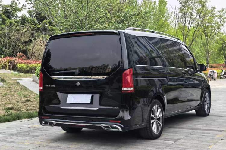Used Mercedes-Benz V-Class 2021 V 260 Avantgarde Edition Exterior 6