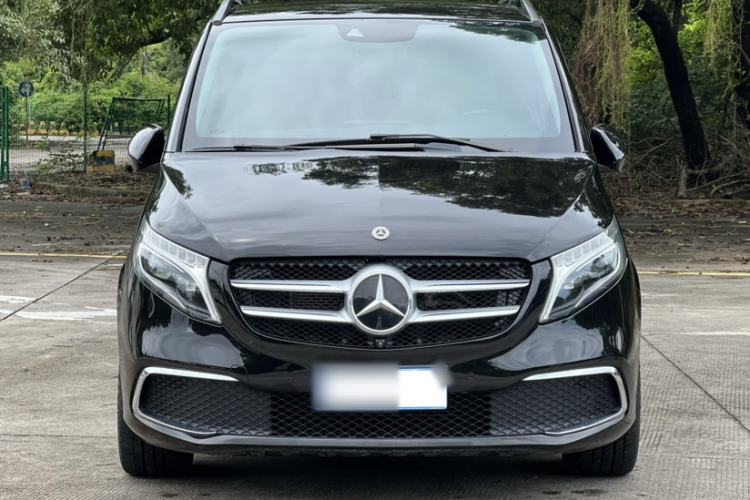 Used Mercedes-Benz V-Class 2021 V 260 Prestige Edition Exterior 8