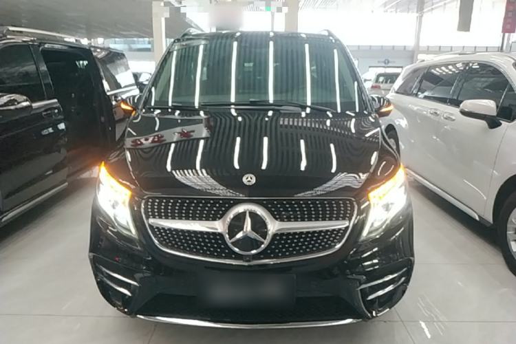 Used Mercedes-Benz V-Class 2021 V 260 L Long-wheelbase Luxury Edition Front