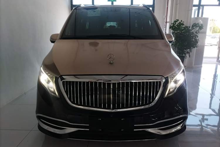 Used Mercedes-Benz V-Class 2021 V 260 Prestige Edition Front