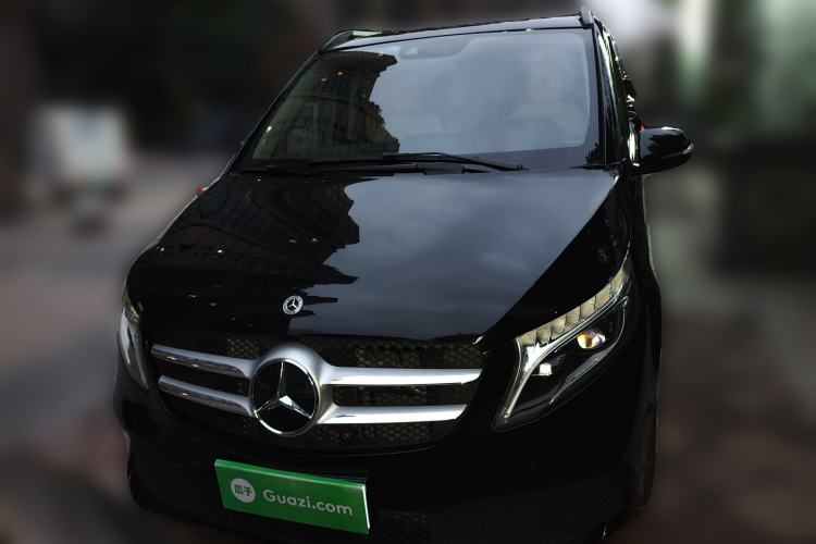 Used Mercedes-Benz V-Class 2021 V 260 Avantgarde Edition Front