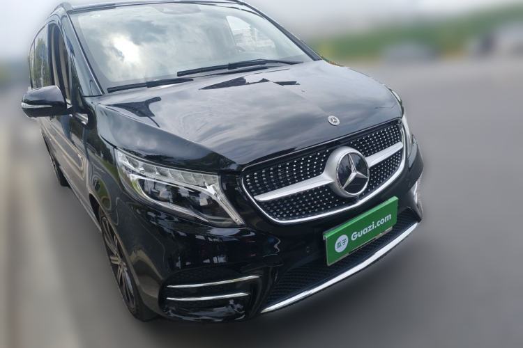 Used Mercedes-Benz V-Class 2021 V 260 L Long-wheelbase Luxury Edition Front Right 45 Deg
