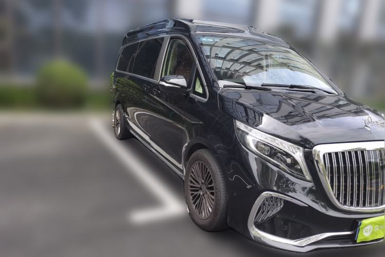 Used Mercedes-Benz V-Class 2021 V 260 L Long Wheelbase Prestige Edition Front Right 45 Deg