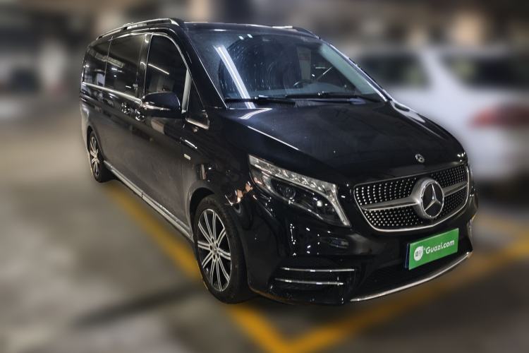 Used Mercedes-Benz V-Class 2021 V 260 L Long-wheelbase Luxury Edition Front Right 45 Deg