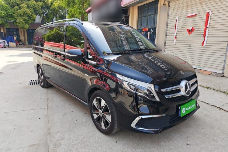 Used Mercedes-Benz V-Class 2021 V 260 Prestige Edition Front Right 45 Deg