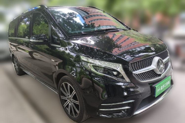 Used Mercedes-Benz V-Class 2021 V 260 L Long-wheelbase Luxury Edition Front Right 45 Deg