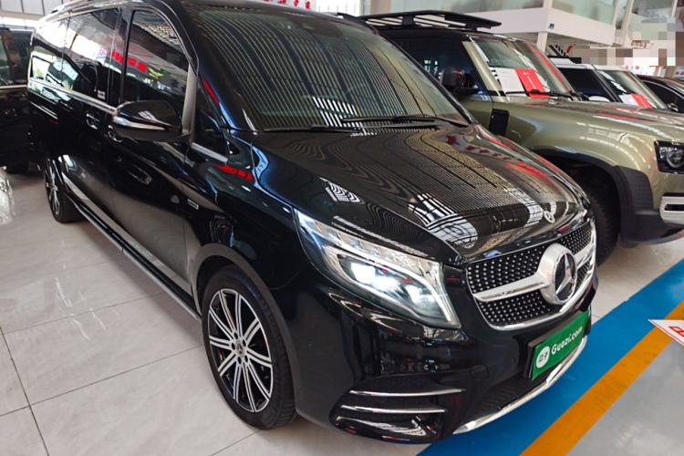 Used Mercedes-Benz V-Class 2021 V 260 L Long-wheelbase Luxury Edition Front Right 45 Deg