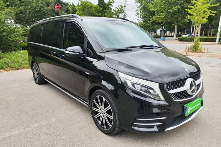 Used Mercedes-Benz V-Class 2021 V 260 L Long-wheelbase Luxury Edition Front Right 45 Deg