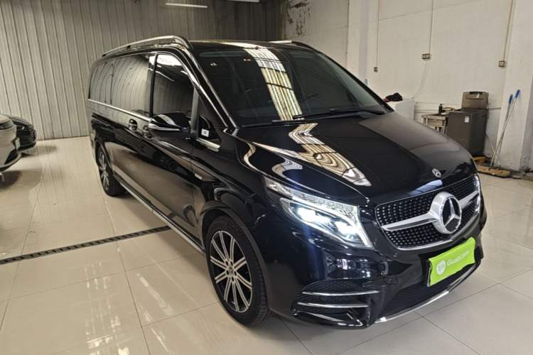 Used Mercedes-Benz V-Class 2021 V 260 L Long-wheelbase Luxury Edition Front Right 45 Deg