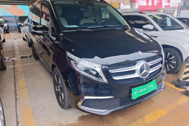 Used Mercedes-Benz V-Class 2021 V 260 L Long Wheelbase Prestige Edition Front Right 45 Deg