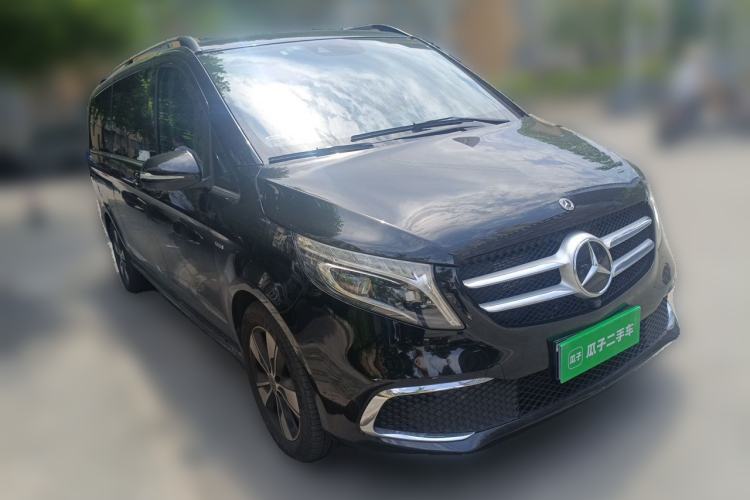 Used Mercedes-Benz V-Class 2021 V 260 L Long Wheelbase Prestige Edition Front Right 45 Deg