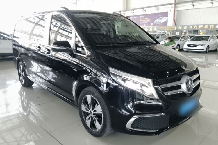 Used Mercedes-Benz V-Class 2021 V 260 Prestige Edition Front Right 45 Deg