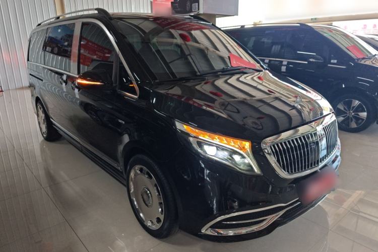 Used Mercedes-Benz V-Class 2021 V 260 Prestige Edition Front Right 45 Deg