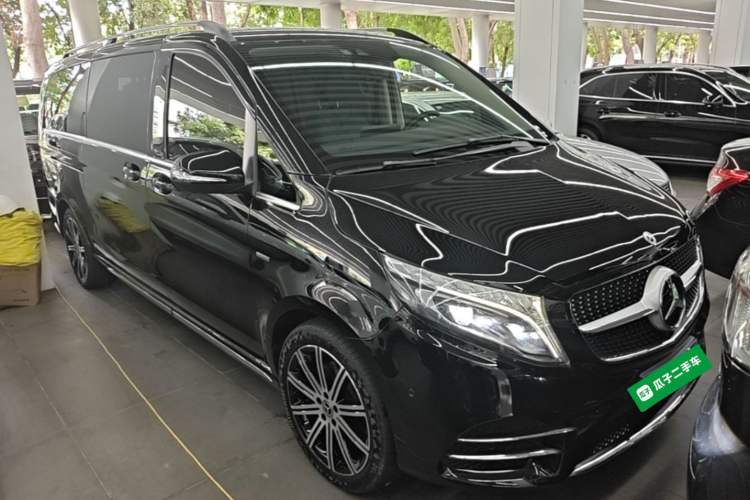 Used Mercedes-Benz V-Class 2021 V 260 L Long-wheelbase Luxury Edition Front Right 45 Deg