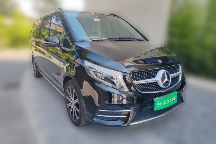 Used Mercedes-Benz V-Class 2021 V 260 L Long-wheelbase Luxury Edition Front Right 45 Deg