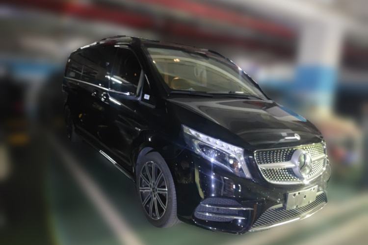 Used Mercedes-Benz V-Class 2021 V 260 L Long-wheelbase Luxury Edition Front Right 45 Deg