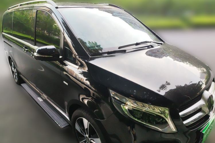 Used Mercedes-Benz V-Class 2021 V 260 Prestige Edition Front Right 45 Deg