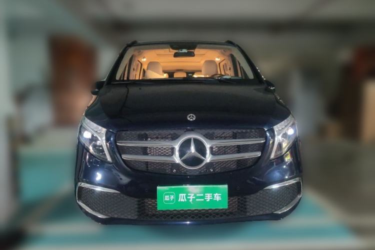 Used Mercedes-Benz V-Class 2021 V 260 Avantgarde Edition Front