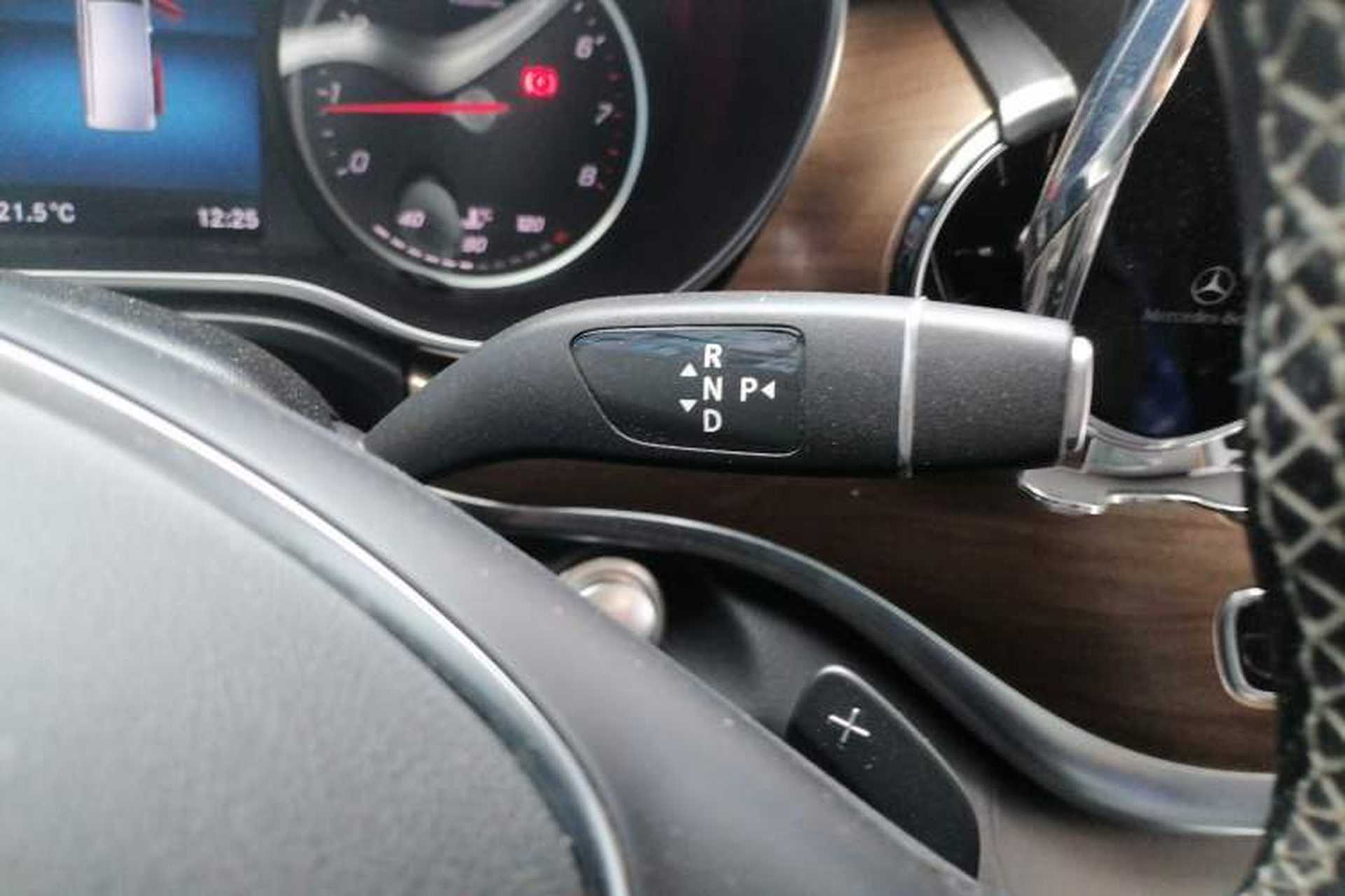 Used Mercedes-Benz V-Class 2021 V 260 L Long-wheelbase Luxury Edition Gear Lever